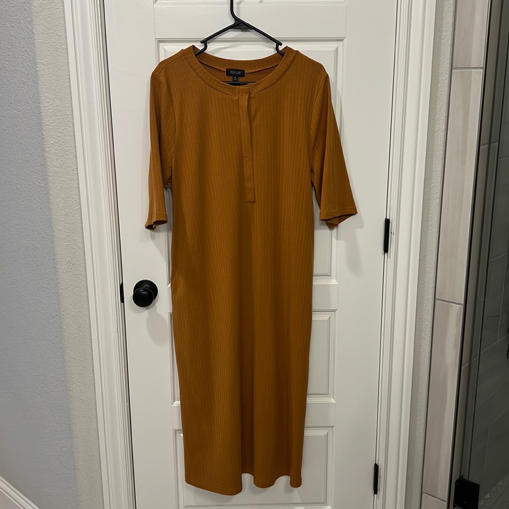 Roolee boutique ribbed dress, Carmel colored. New.